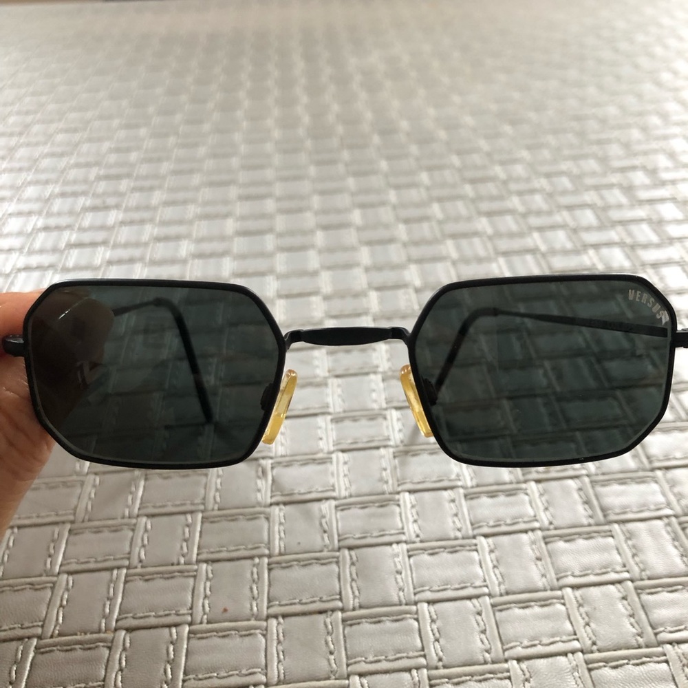 Ladies vintage versus by Versace sunglasses